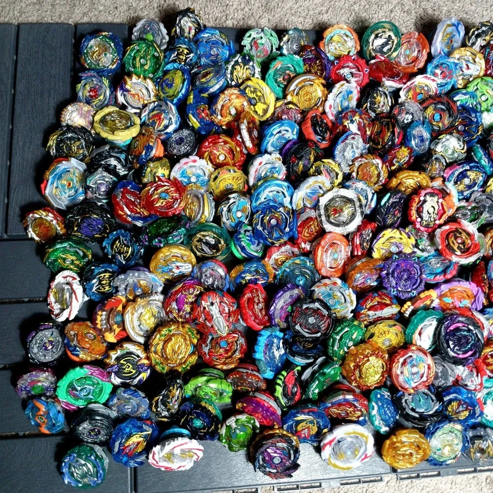 Beyblade Burst Metal LOT OF 10 Random Takara Tomy Hasbro + Rip Launcher -Genuine